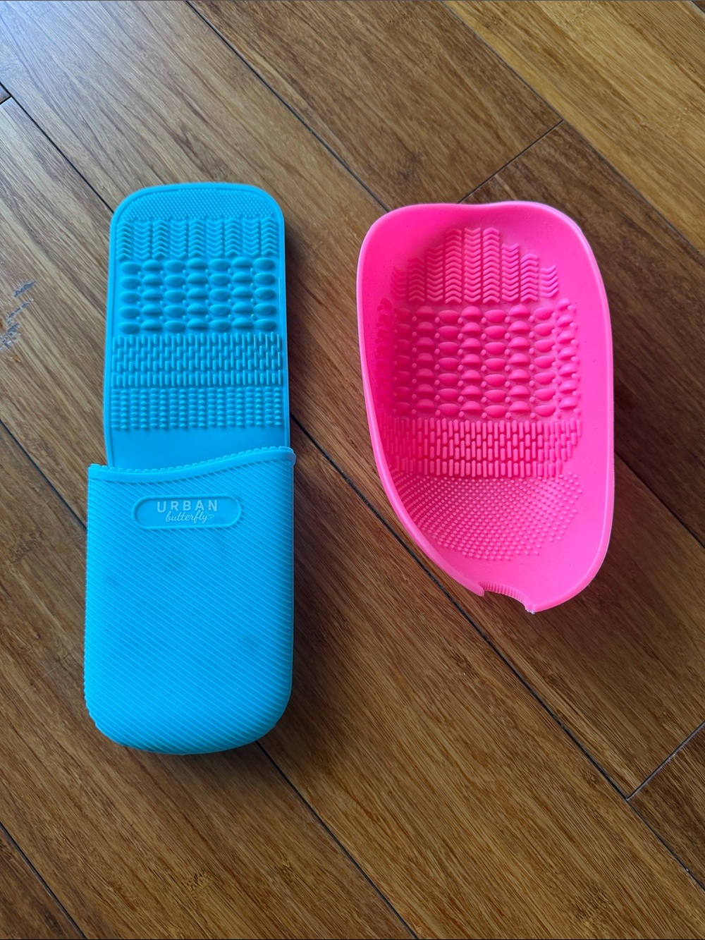 Bundle Silicone makeup Brush Cleansing Pads - Blue & Pink
